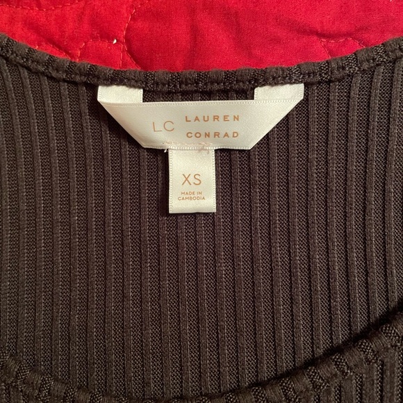 NWOT LAUREN CONRAD TOP XS - Picture 3 of 3